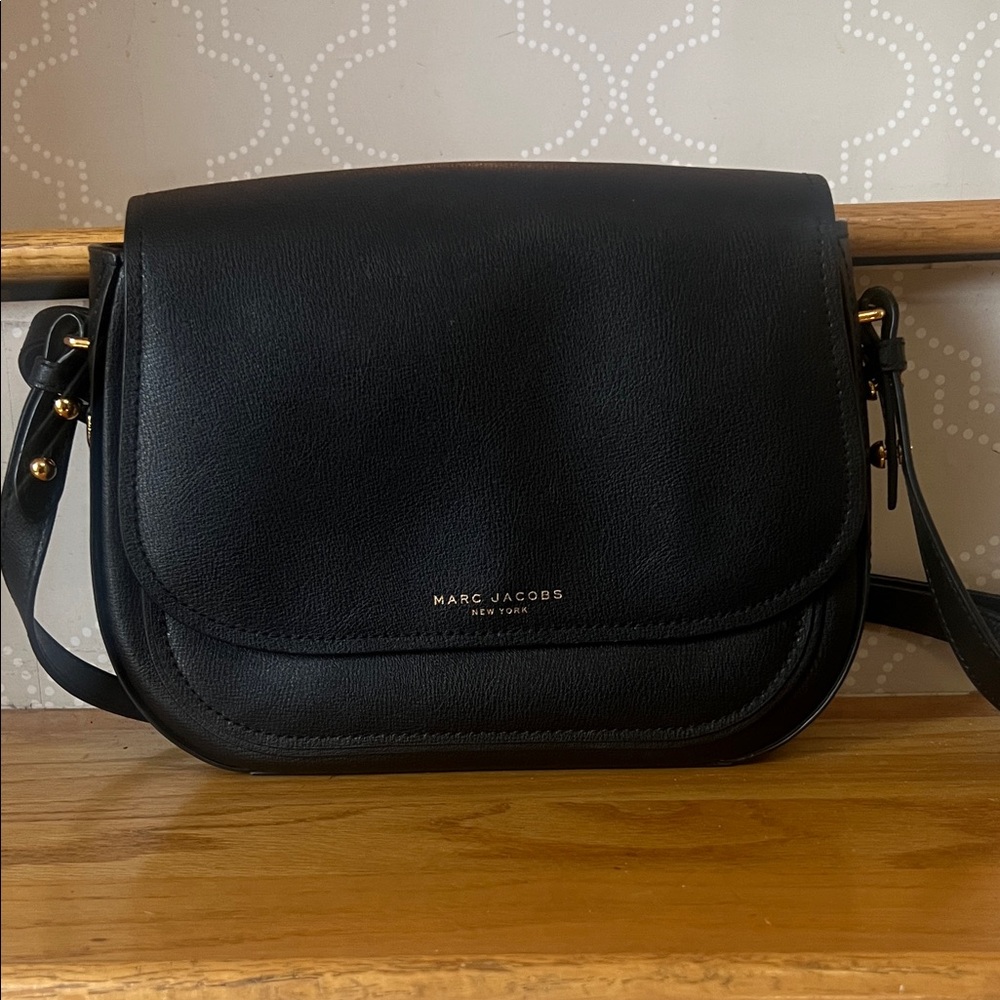 Marc Jacobs Rider Medium Black Leather Saddle Crossbody with Gold Hardware - Picture 2 of 13